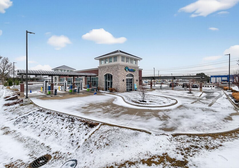 More Photos Of 631 S Reynolds Rd, Toledo Auto Dealership For Sale