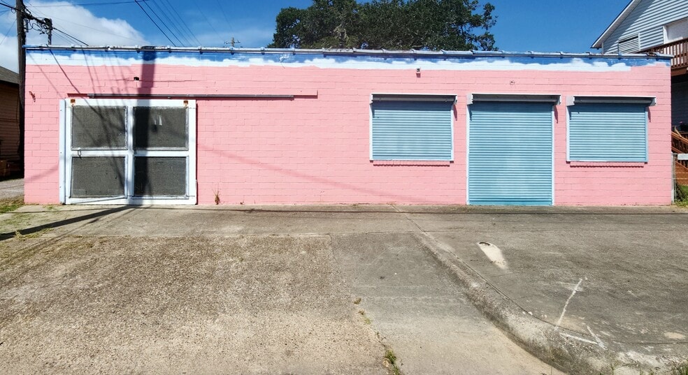 Primary Photo Of 1709 37th St, Galveston General Retail For Sale