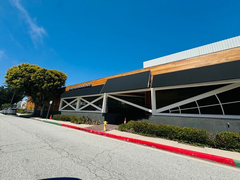 More Photos Of 27470 26D Peninsula Center | 27470 Indian Peak Road, Rolling Hills Estates General Retail For Lease