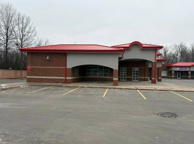 More Photos Of 16035-16215 Dix Toledo Rd, Southgate Freestanding For Lease