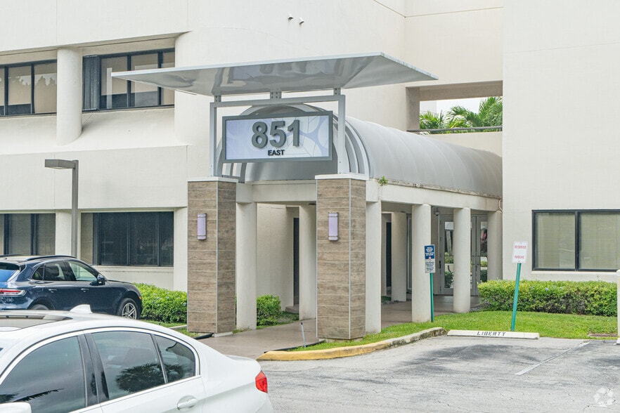 More Photos Of 851 Broken Sound Pky NW, Boca Raton Office For Sale