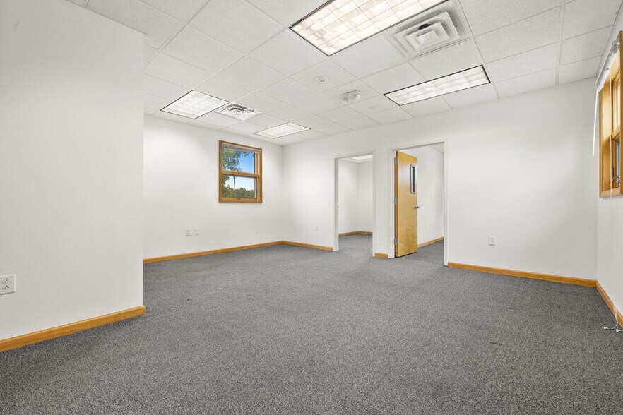 Primary Photo Of 948 Homestead Ave, Maybrook Office For Lease