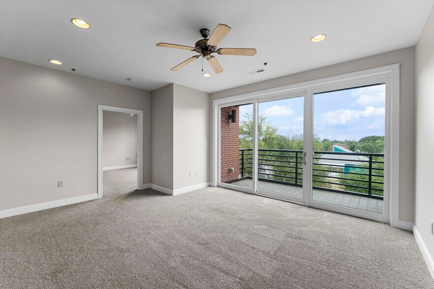 More Photos Of 19701 Bethel Church Rd, Cornelius Office For Sale