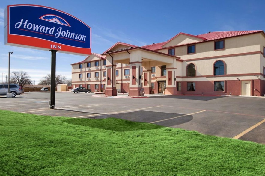 Primary Photo Of 5108 I-27, Lubbock Hotel For Sale