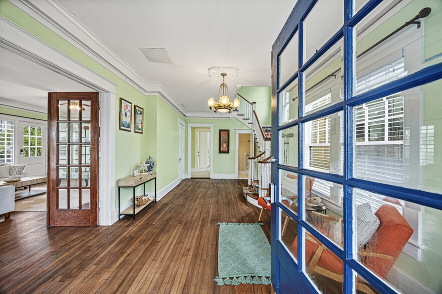 More Photos Of 1723 25th St, Galveston Hospitality For Sale