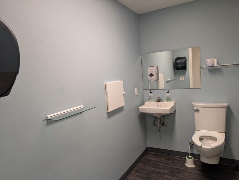 More Photos Of 550 N Main St, Logan Office For Lease