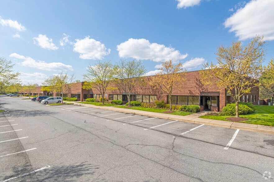 More Photos Of 910 Cromwell Park Dr, Glen Burnie Unknown For Lease