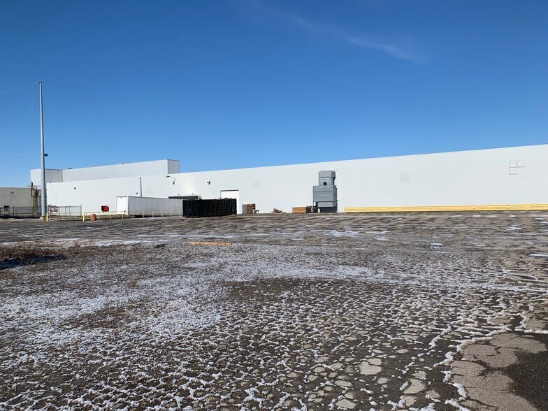 More Photos Of 615 N Agner Rd, Ottawa Manufacturing For Sale