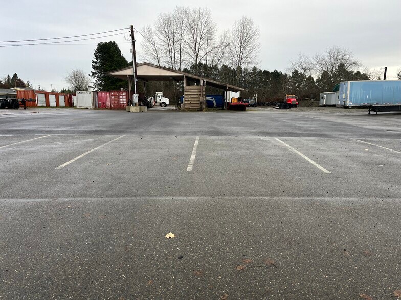 More Photos Of 10015 19th Ave E, Tacoma Contractor Storage Yard For Lease