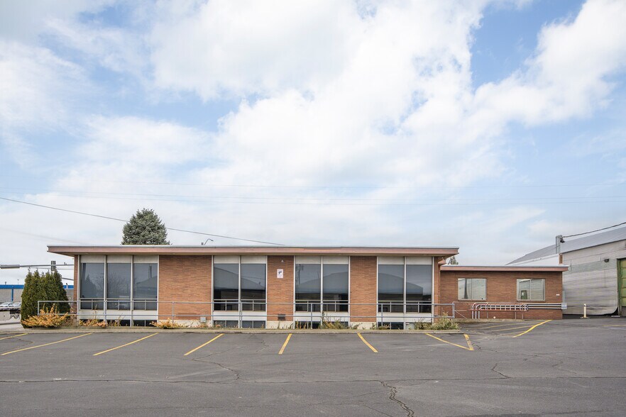 More Photos Of 802 N Fancher Rd, Spokane Valley Office For Lease
