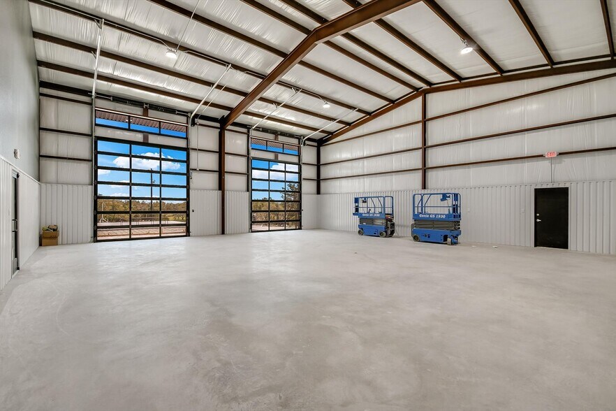 More Photos Of 451 Farrell Rd, Dripping Springs Light Distribution For Sale