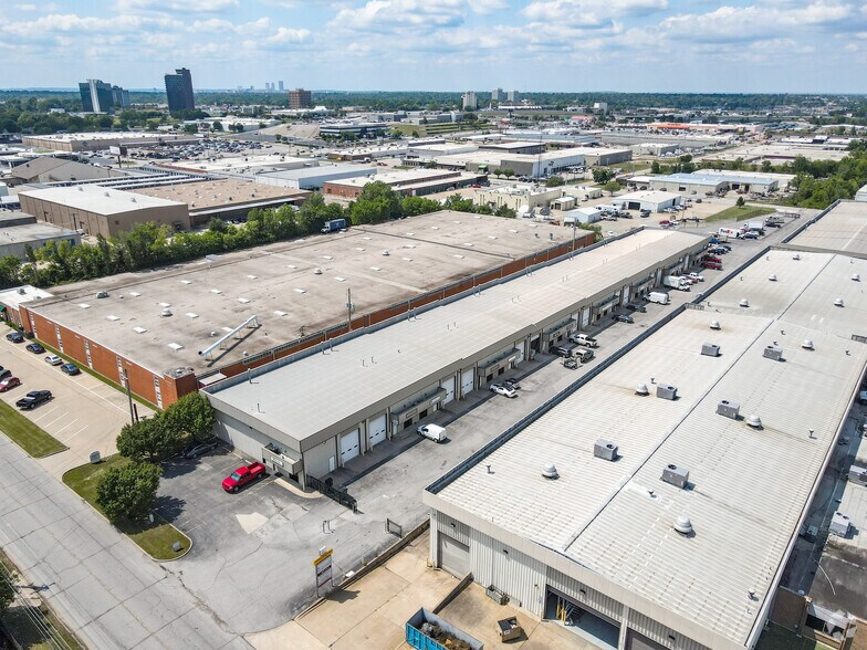 More Photos Of 6549 E 46th St, Tulsa Warehouse For Lease