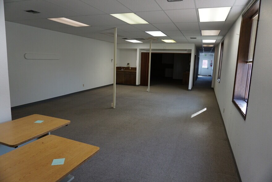 More Photos Of 1109 Meade Ave, Prosser Office For Sale