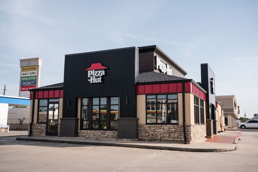 More Photos Of 210-264 1st St W, Humble Unknown For Lease