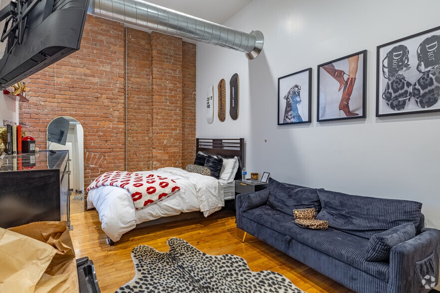 More Photos Of 123 Court St, Binghamton Apartments For Sale