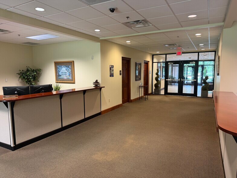 More Photos Of 4757 Oneal Ln, Baton Rouge Office For Sale