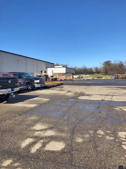 More Photos Of 4600 Clawson Tank Dr, Clarkston Manufacturing For Lease