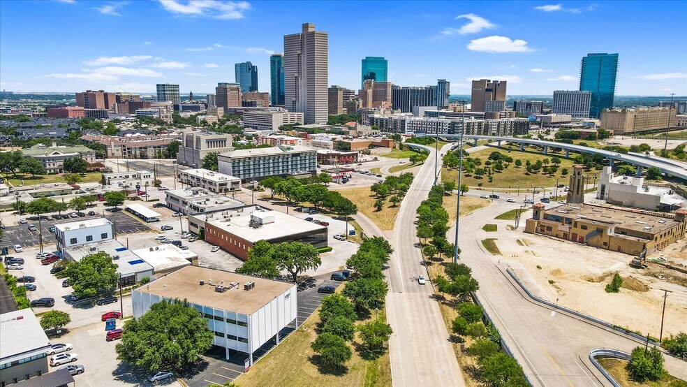 More Photos Of 1200 West Fwy, Fort Worth Office For Lease