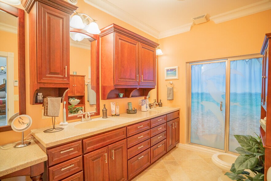 More Photos Of 455 Division St, Fairbanks Specialty For Sale