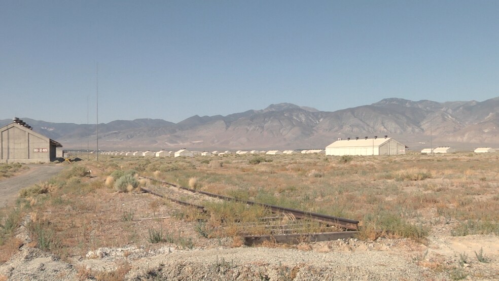 More Photos Of 2 S Maine Ave, Hawthorne Warehouse For Lease