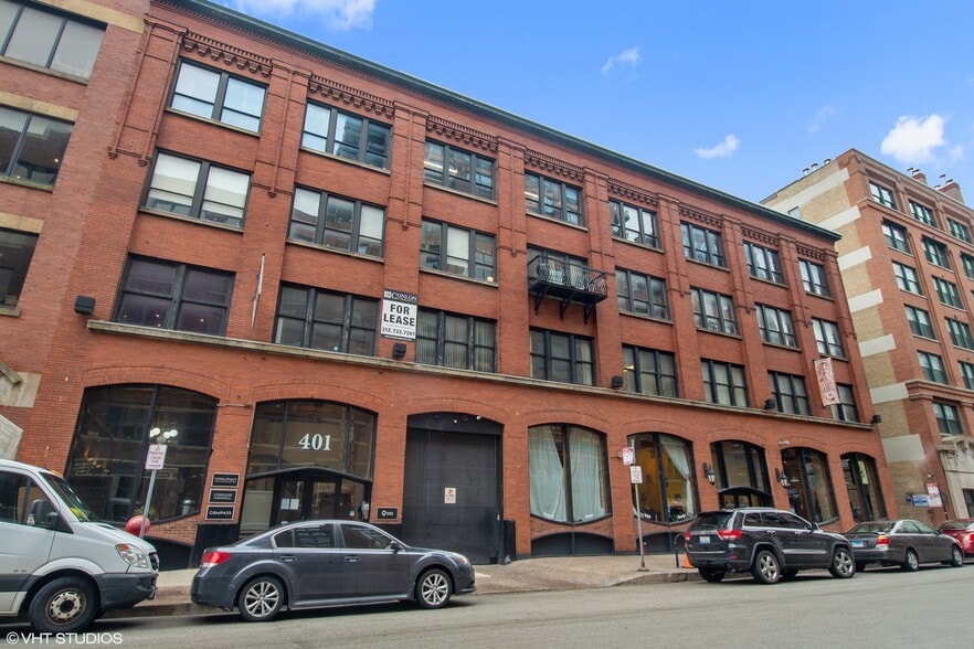 Primary Photo Of 401 W Ontario St, Chicago Loft Creative Space For Lease