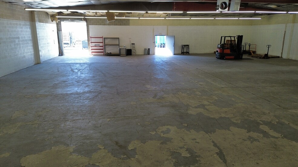 More Photos Of 370-390 S I St, San Bernardino Warehouse For Lease