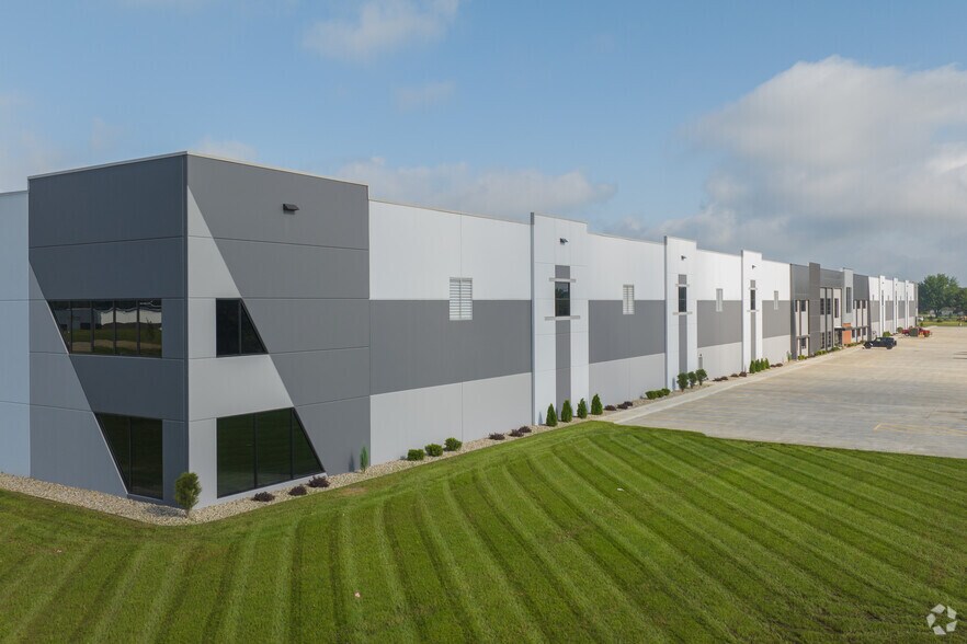 More Photos Of 22049 Innovation Dr, Elkhart Warehouse For Lease