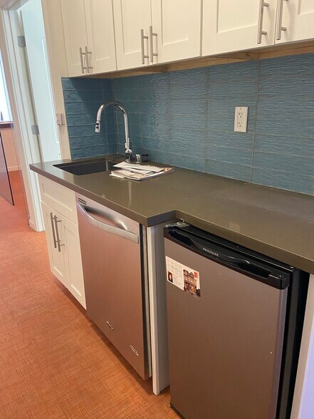 More Photos Of 736 14th St, San Francisco Apartments For Sale