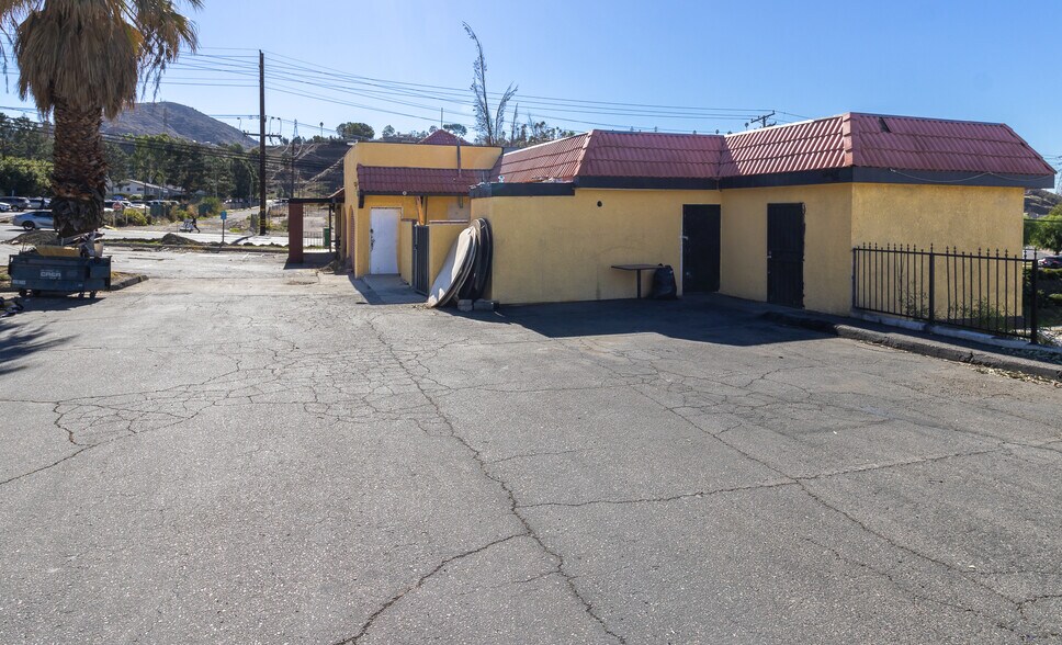 More Photos Of 1431 E Washington St, Colton Restaurant For Sale
