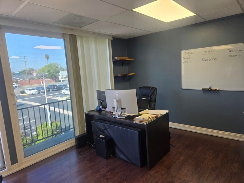 More Photos Of 3535 Farquhar Ave, Los Alamitos Office Residential For Lease