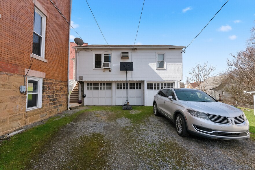 More Photos Of 1042 Morgantown Ave, Fairmont Specialty For Sale