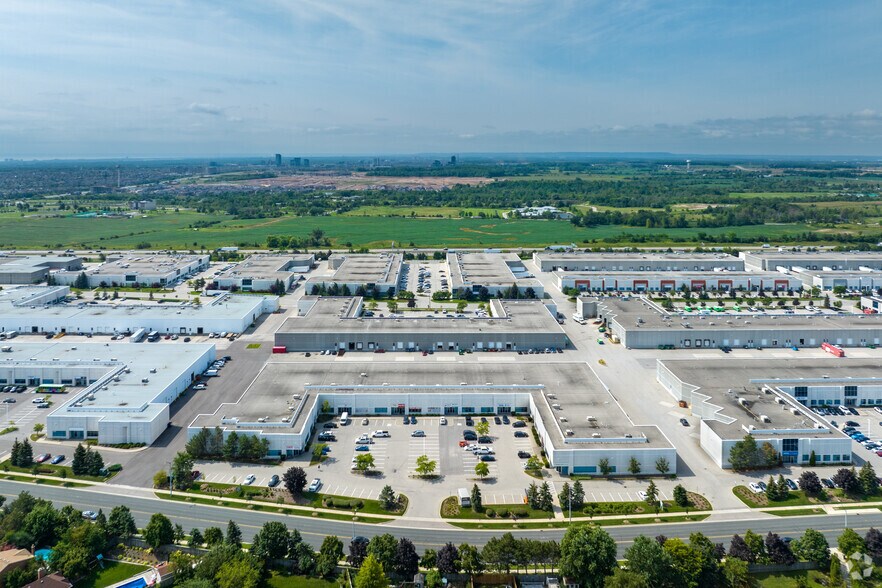 More Photos Of 3300 Ridgeway Dr, Mississauga Warehouse For Lease