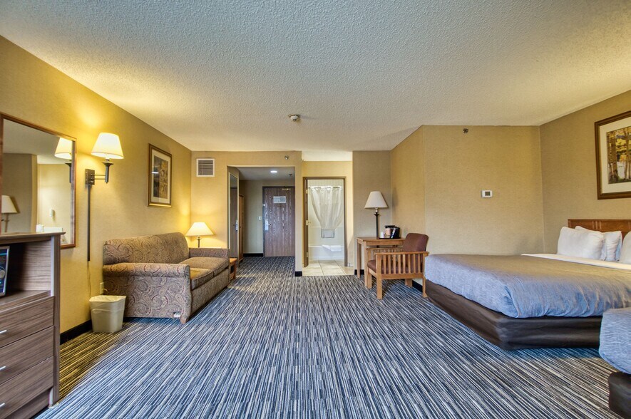 More Photos Of 7860 6th St, Wellington Hotel For Sale