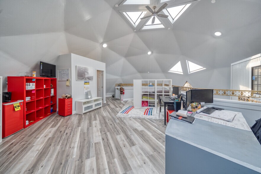 More Photos Of 1501 E Artesia Blvd, Long Beach Freestanding For Sale