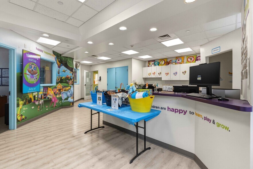 More Photos Of 2728 Thomson Ave, Long Island City Apartments For Sale