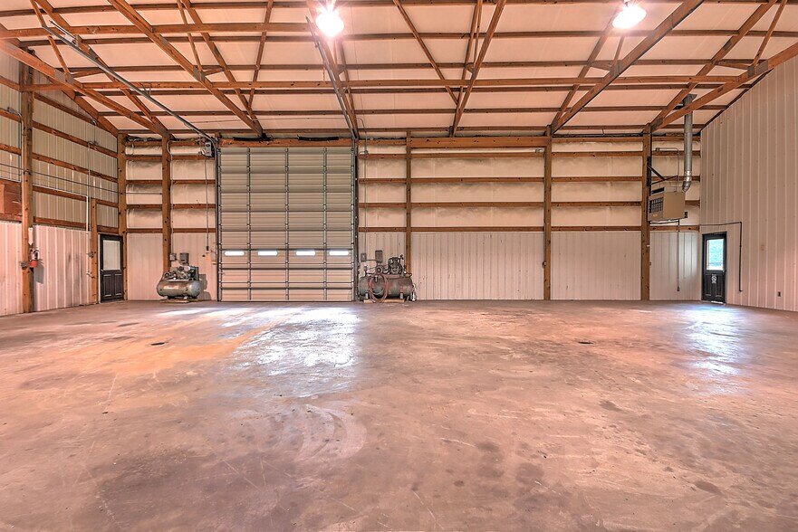 More Photos Of 3930 E Stone Dr, Kingsport Warehouse For Sale