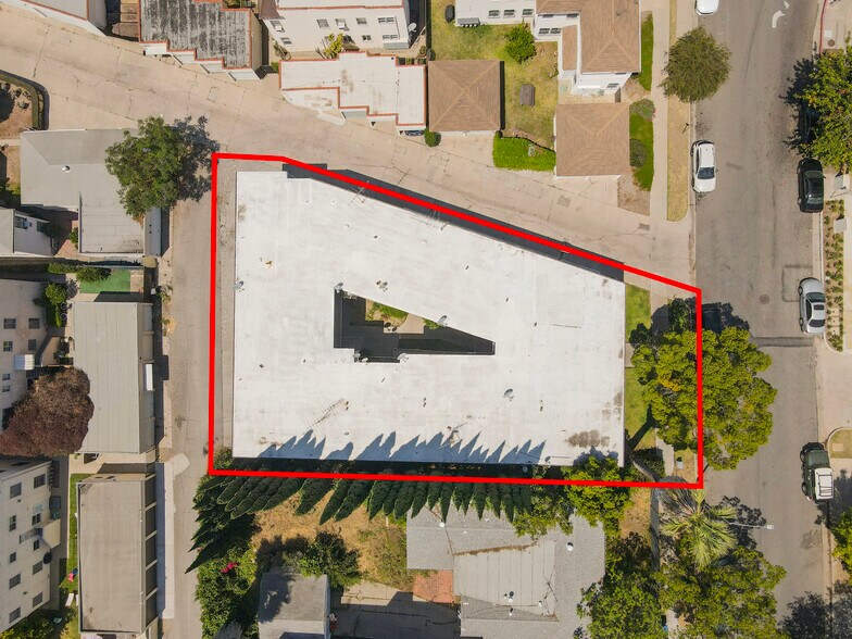 More Photos Of 1117 S Spaulding Ave, Los Angeles Apartments For Sale