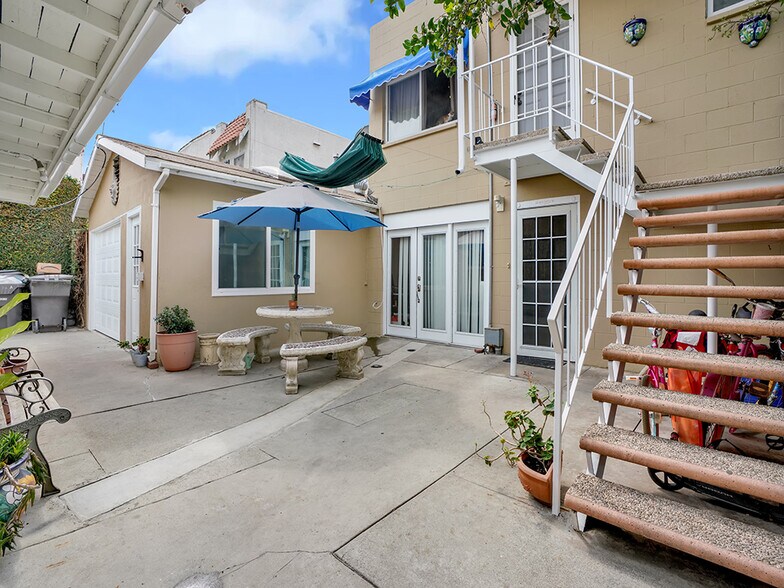 More Photos Of 4124-4126 E Anaheim St, Long Beach Storefront Retail Residential For Sale