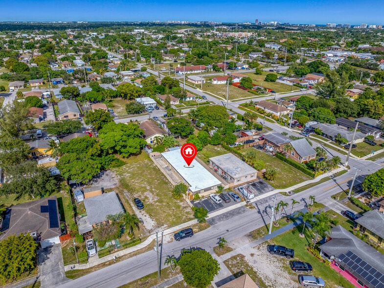 More Photos Of 223 SW 5th Ct, Deerfield Beach Multifamily For Sale