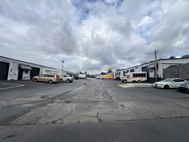 More Photos Of 2372 Stone Mountain Lithonia Rd, Lithonia Distribution For Lease