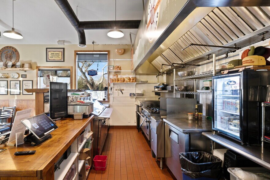 More Photos Of 352 E Hood Ave, Sisters General Retail For Sale