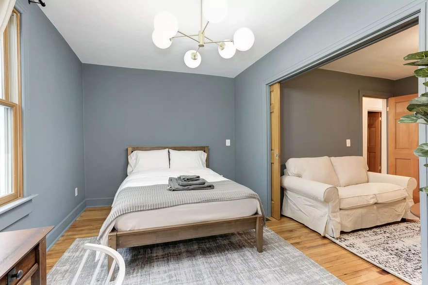 More Photos Of 1001 S Carolina Ave SE, Washington Storefront Retail Office For Sale