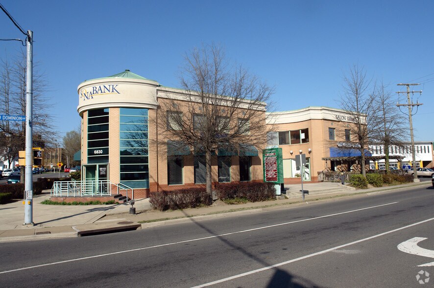 More Photos Of 6830 Old Dominion Dr, McLean General Retail For Lease