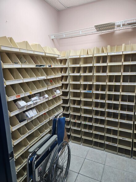 More Photos Of 8751 N 30th St, Tampa Medical For Lease