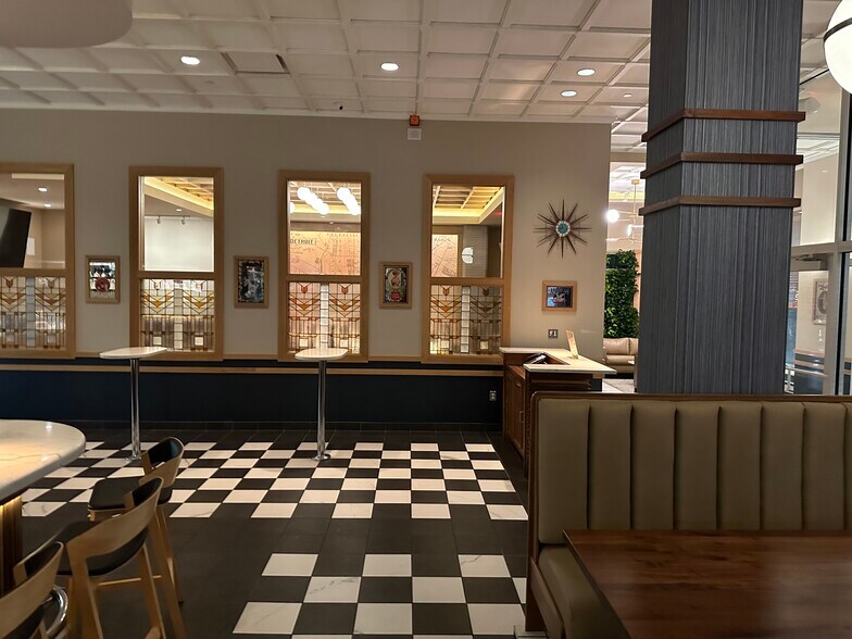 More Photos Of 1260 Washington Blvd, Detroit General Retail For Lease