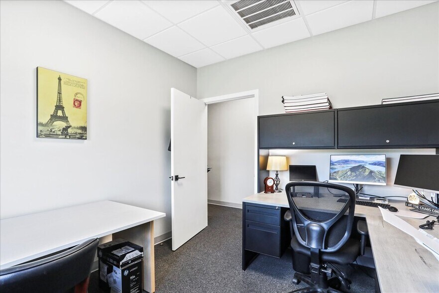 More Photos Of 127 Crimson Cir, Martinsburg Medical For Lease
