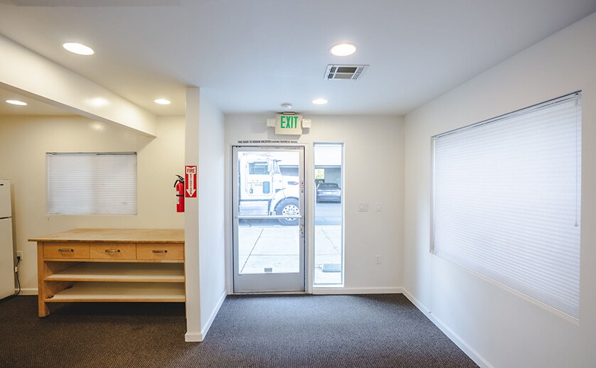 More Photos Of 821 W El Camino Real, Mountain View Storefront For Sale