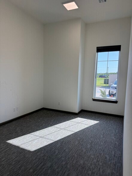 More Photos Of 2931 Adams Rd, Norman Office For Lease