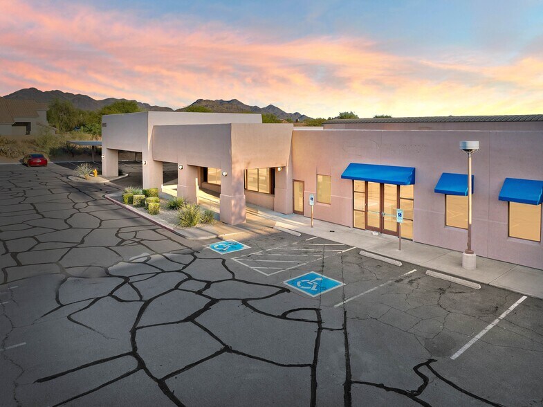 More Photos Of 8955 E Pinnacle Peak Rd, Scottsdale Office For Lease