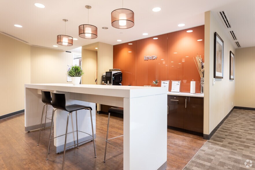 More Photos Of 10180 101 St NW, Edmonton Coworking Space